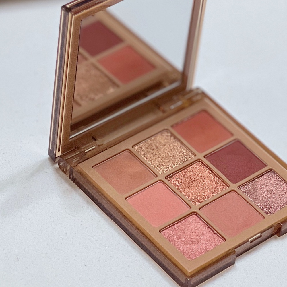 Huda Beauty Nude Obsession Eyeshadow Palette - Medium